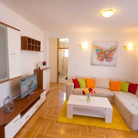 Apartment Luxury Leda *